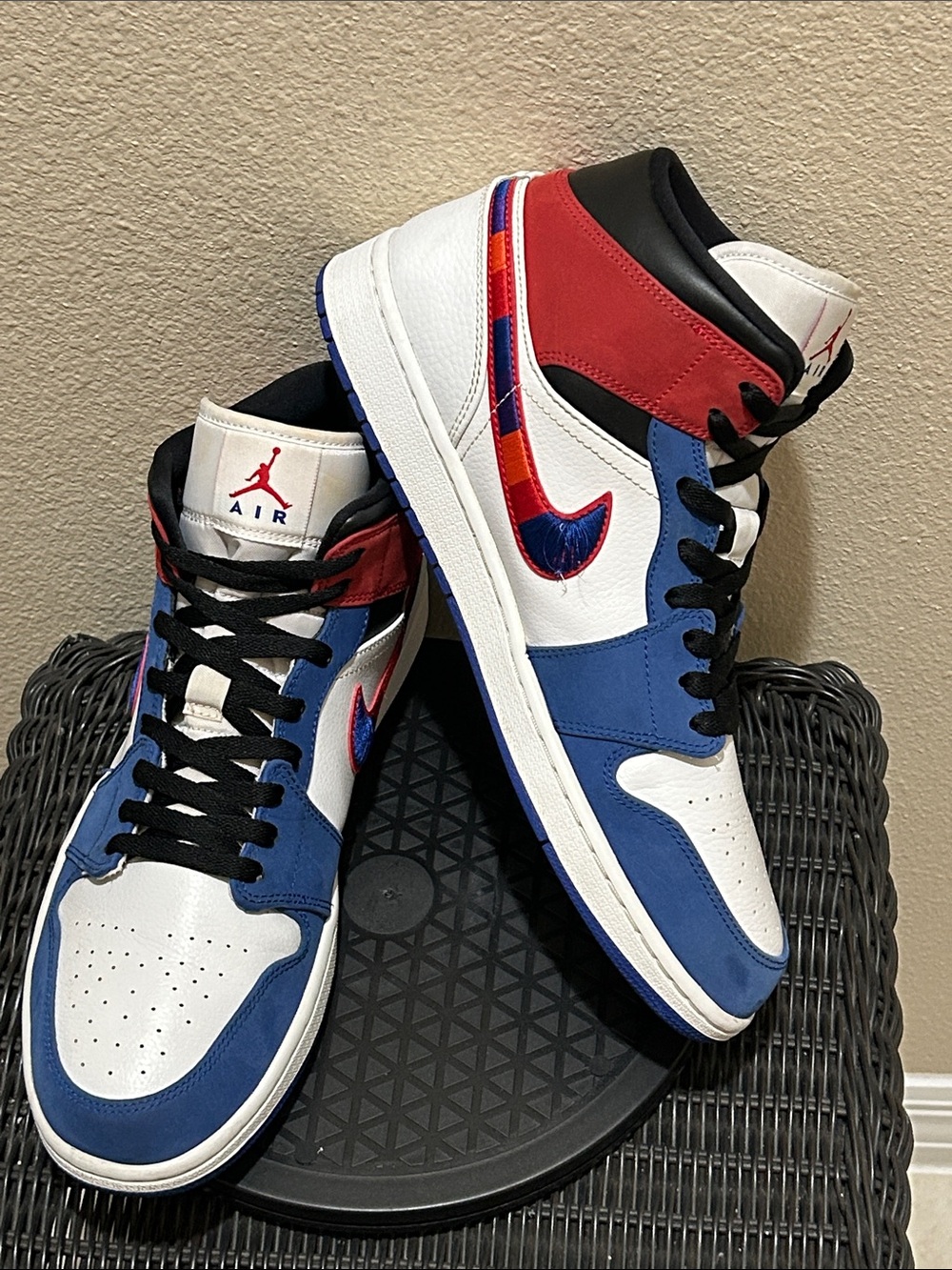 Jordan 1 Mid Multi Color Swoosh - White/Blue/Red 852542-146